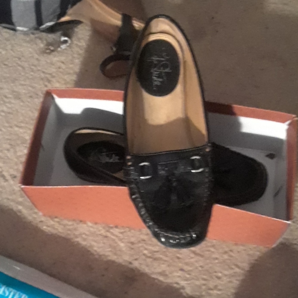 Strides shoes